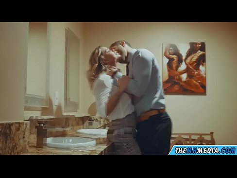 ❤️ ໃນເວລາທີ່ຜິວເນື້ອສີຂາວ busty seduces ທ່ານຢູ່ໃນຫ້ອງນ້ໍາສາທາລະນະ ️ ການຮ່ວມເພດມີຄຸນນະພາບ ທີ່ lo.pornplaybb.ru ❌️